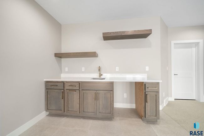 6604 E Hawker Cir, House other with 5 bedrooms, 4 bathrooms and null parking in Sioux Falls SD | Image 41