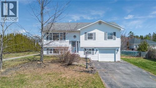 80 Duffie Dr, Oromocto, NB, E2V4L3 | Card Image