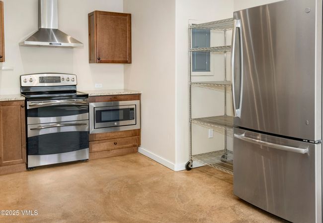 B - 300 First St, Home with 2 bedrooms, 2 bathrooms and 6 parking in Gypsum CO | Image 12