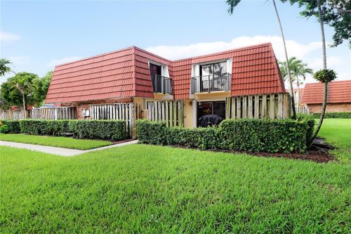 9977-9977 Nw 6th Ct, Plantation, FL, 33324-4916 | Card Image