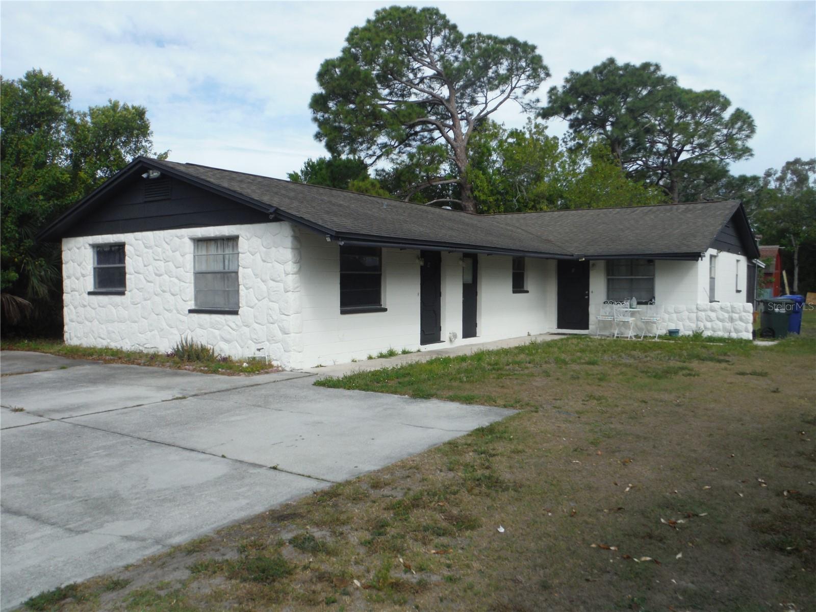118 Lake Ave SE, Largo, FL 33771