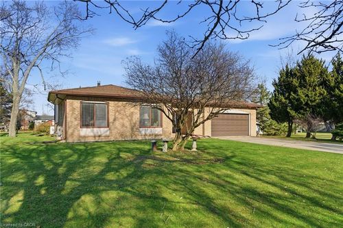 2540 Merritt Rd, Welland, ON, L3B5N5 | Card Image