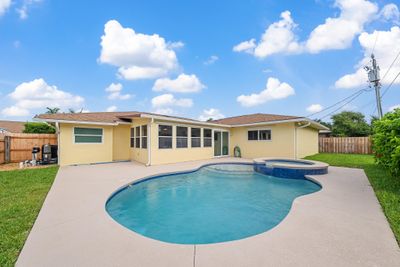 735 Atlantic Drive, House other with 4 bedrooms, 3 bathrooms and null parking in Satellite Beach FL | Image 3