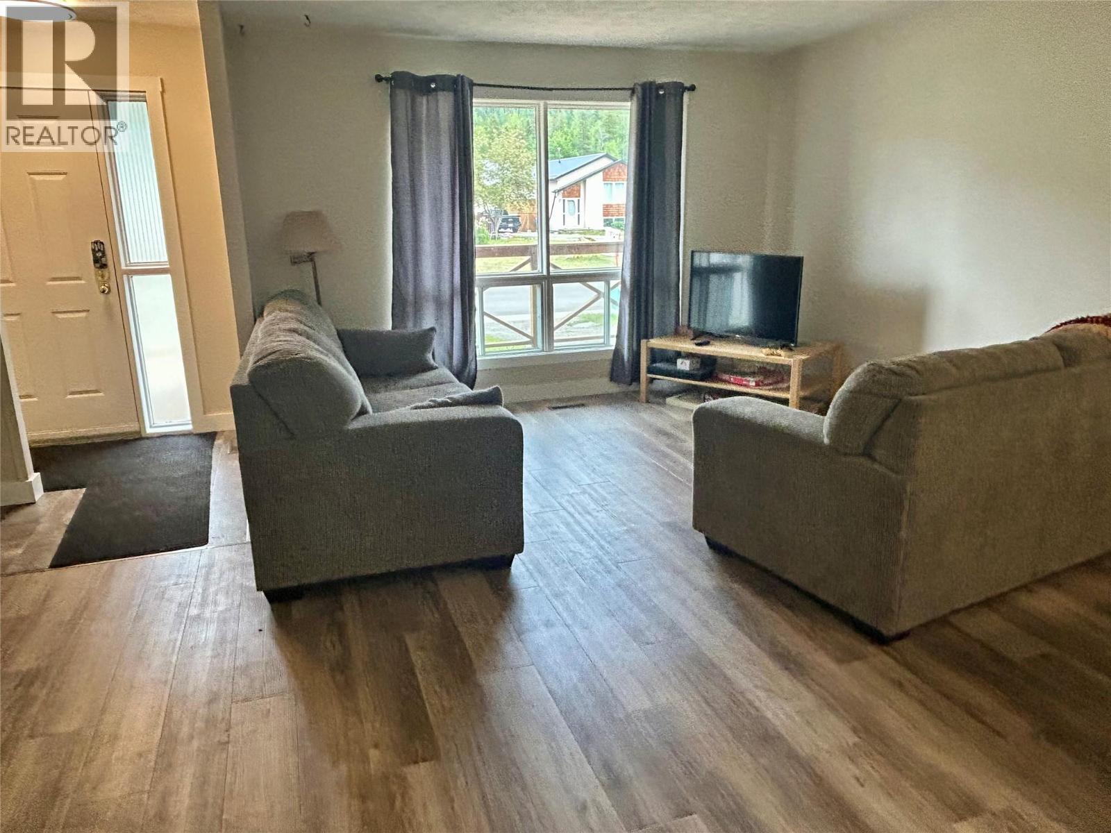 Residential in Tumbler Ridge 3