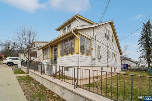 66 Buschmann Ave, Haledon, NJ, 07508-1653 | Card Image