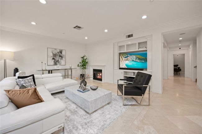 17284 Coriander Ct, Condo with 4 bedrooms, 3 bathrooms and 2 parking in Yorba Linda CA | Image 7
