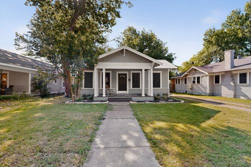 326 Virginia Avenue, Waxahachie, TX, 75165 | Card Image