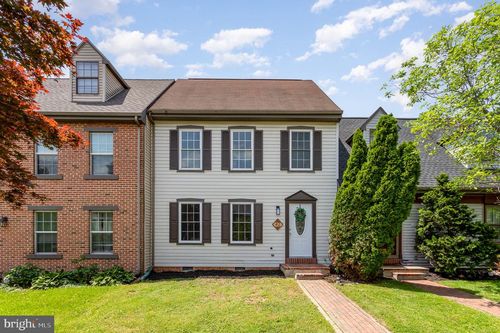 42 Carriage House Dr, WILLOW STREET, PA, 17584-9023 | Card Image