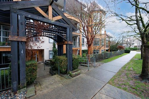 111-12207 224 St, Maple Ridge, BC, V2X6B9 | Card Image