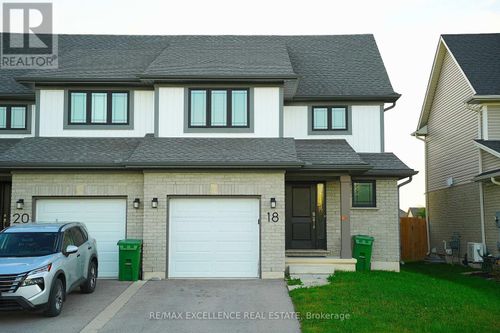 18 Weir Cres, St Thomas, ON, N5R0L7 | Card Image