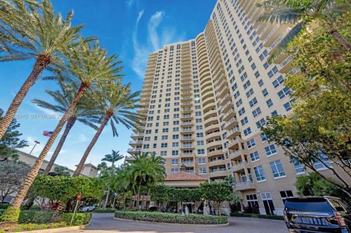 apt-2206-19501 W Country Club Dr, Aventura, FL, 33180-2480 | Card Image