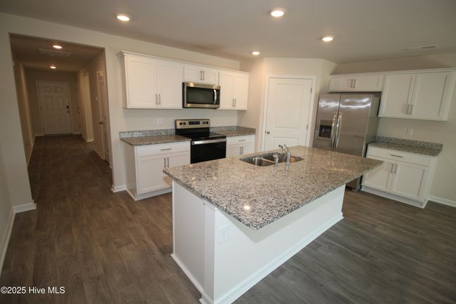 400 King Creek Dr, House other with 4 bedrooms, 2 bathrooms and 2 parking in Havelock NC | Image 4