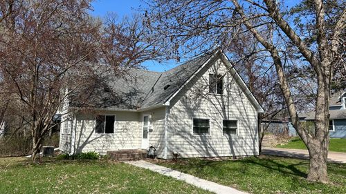 231 Wood St N, Mora, MN, 55051-1347 | Card Image