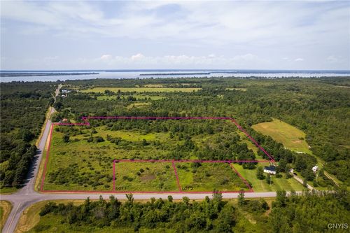 9599 Middle Rd, Dexter, NY, 13634 | Card Image