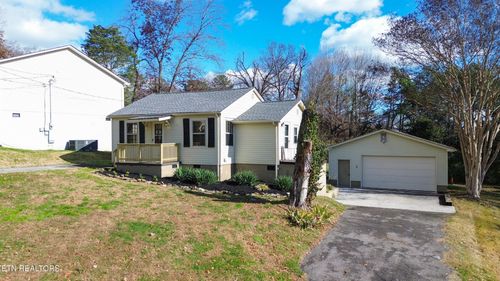 6025 Glennifer Lane, Knoxville, TN, 37918 | Card Image