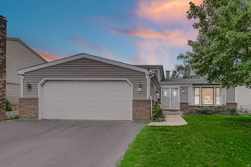 915 Wampum Ct, Carol Stream, IL, 60188-1342 | Card Image