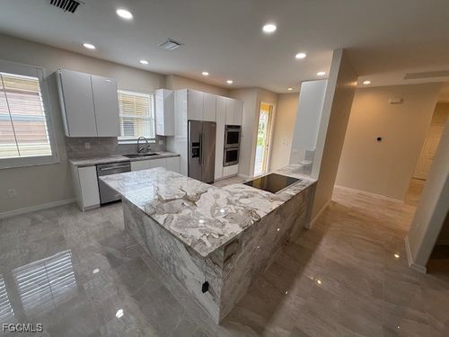12505 Stone Valley Loop, FORT MYERS, FL, 33913-6774 | Card Image