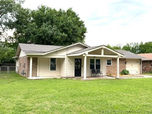 611 Washington Ave, Wagoner, OK, 74467-3323 | Card Image
