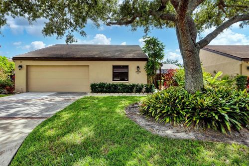 3638 Glen Oaks Manor Dr, SARASOTA, FL, 34232-1047 | Card Image