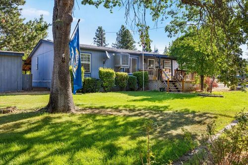 180 Glass Ln, White City, OR, 97503-9529 | Card Image