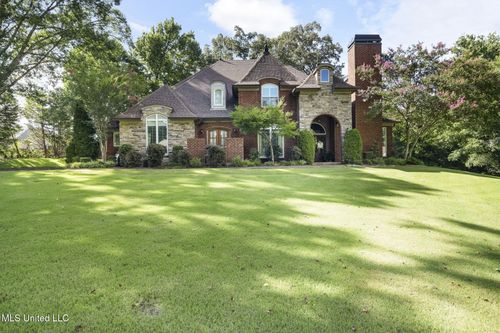 2246 Belmarie Cv, Southaven, MS, 38672-7403 | Card Image