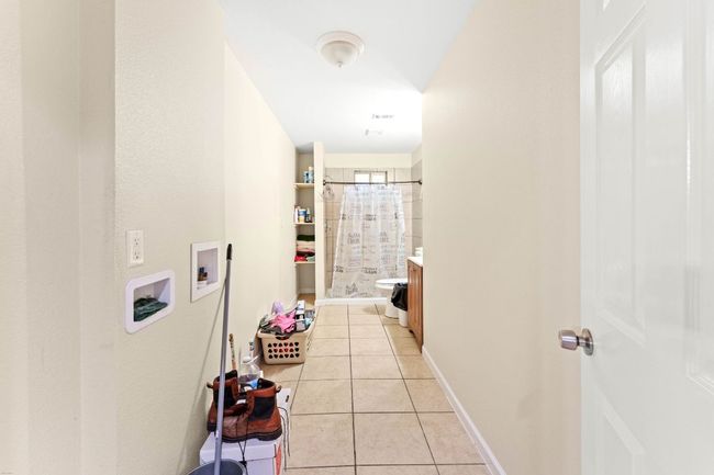 300 Walker St, House other with 3 bedrooms, 2 bathrooms and 1 parking in Smithville TX | Image 17