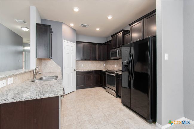 6602 Ambrose Cir, House other with 4 bedrooms, 3 bathrooms and null parking in Temple TX | Image 7