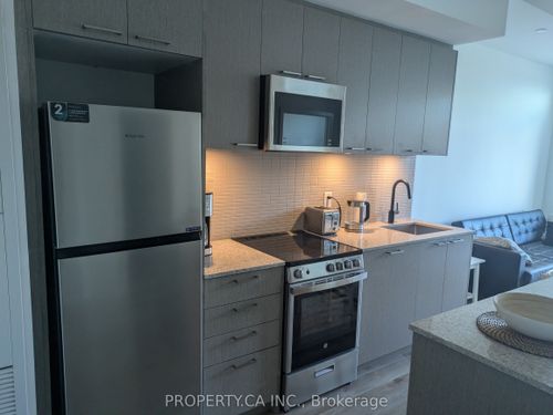 1005-1808 St. Clair Ave W, Toronto, ON, M6N0C1 | Card Image