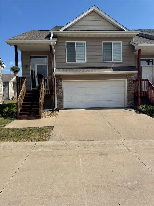 1808 Goose Lake Cir, North Liberty, IA, 52317-4706 | Card Image