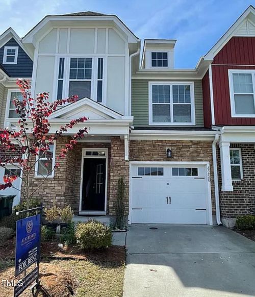 4250 Vallonia Dr, Cary, NC, 27519-6704 | Card Image