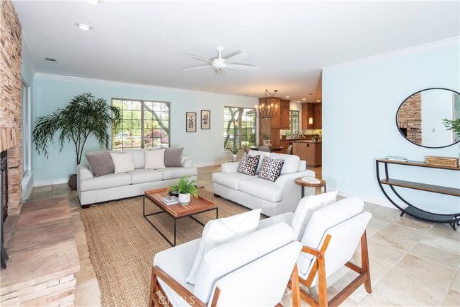 Great connection between the Family room, dinette and kitchen | Image 24