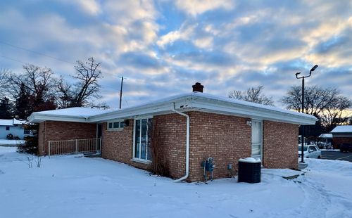 327 E North Street, Owosso Charter Township, MI, 48867 | Card Image