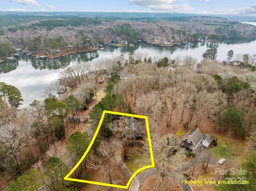 102 Serene St, Mount Gilead, NC, 27306-8000 | Card Image