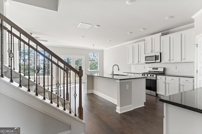 95 - 7244 Millbrae Walk, House other with 5 bedrooms, 3 bathrooms and 4 parking in Flowery Branch GA | Image 6