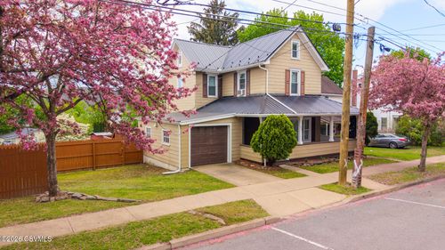 422 E 4th St, Bloomsburg, PA, 17815-1916 | Card Image
