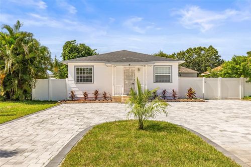 5705 17th Ave S, GULFPORT, FL, 33707-4118 | Card Image