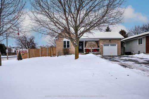 406 Waterloo Dr, Kingston, ON, K7M8K7 | Card Image