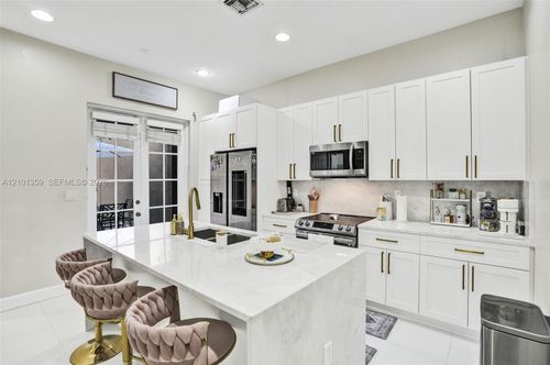 0-859 Sw 147th Ter, Pembroke Pines, FL, 33027 | Card Image
