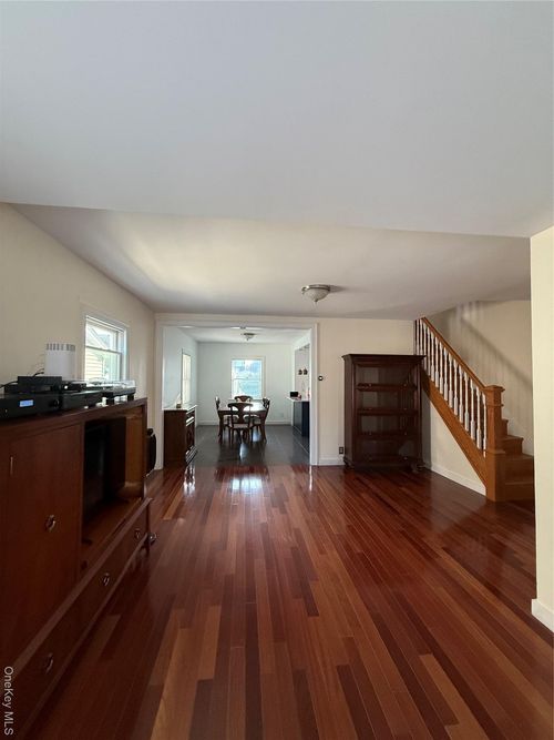 114 208th St, Cambria Heights, NY, 11411-1005 | Card Image