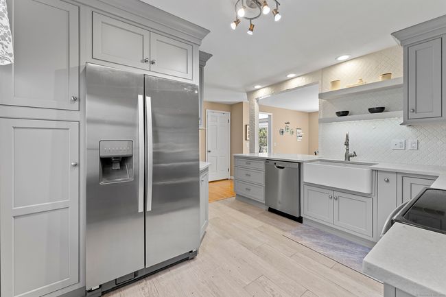 28 Hilltop Dr, House other with 4 bedrooms, 3 bathrooms and 6 parking in Trumbull CT | Image 19