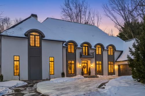 15 Joshua Rd, Saratoga Springs, NY, 12866-5105 | Card Image