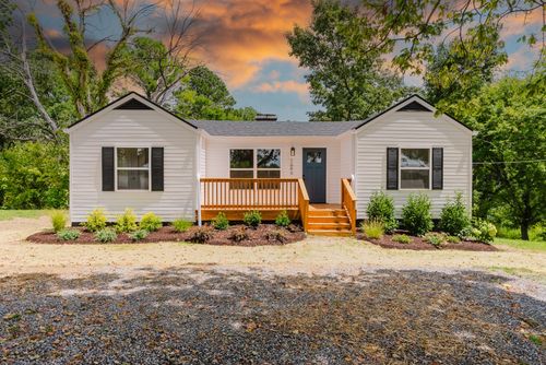 1646 Pleasant Grove Rd, Westmoreland, TN, 37186-2145 | Card Image