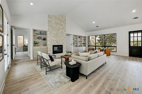 6008 Bon Terra Dr, Austin, TX, 78731-3804 | Card Image