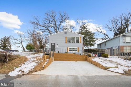 604 Elfin Ave, CAPITOL HEIGHTS, MD, 20743-2829 | Card Image