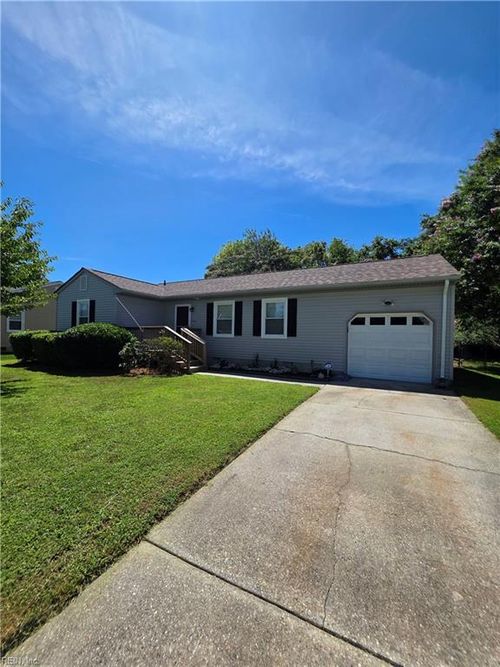 193 Lori Cir, Newport News, VA, 23602-7555 | Card Image