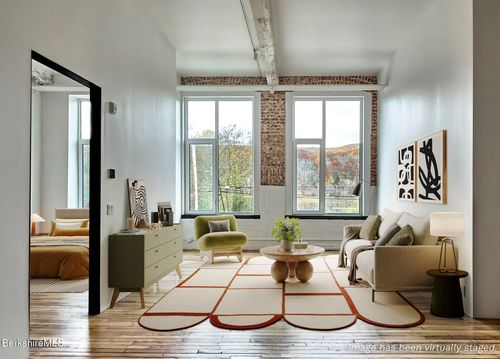 208-520 State Rd, North Adams, MA, 01247-3092 | Card Image