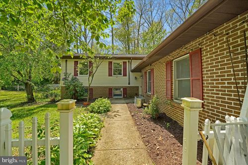 202 Pickwick Ave, STATE COLLEGE, PA, 16803-2974 | Card Image