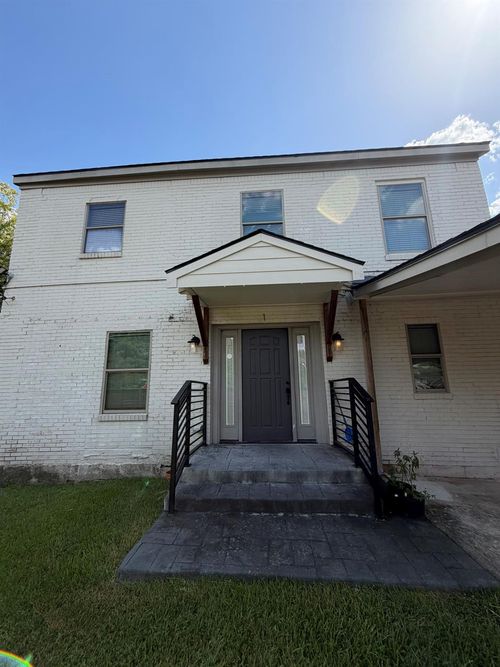 1-4630 Woodside St, Houston, TX, 77023-1360 | Card Image