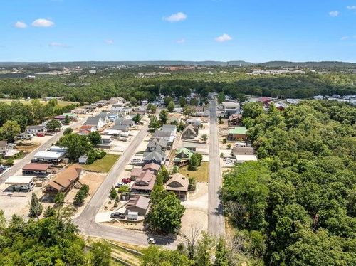 214 N Rainbow Dr, Branson, MO, 65616-8151 | Card Image