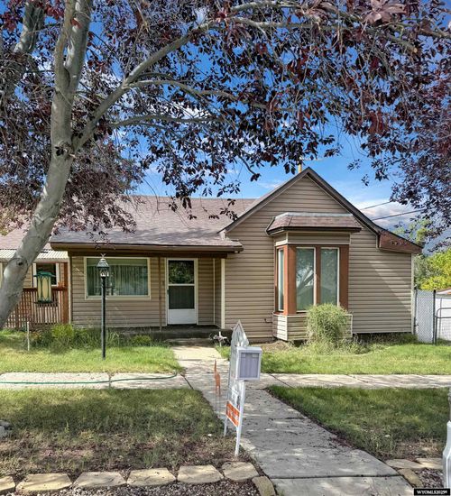 228 13th 13th St, Evanston, WY, 82930-3309 | Card Image